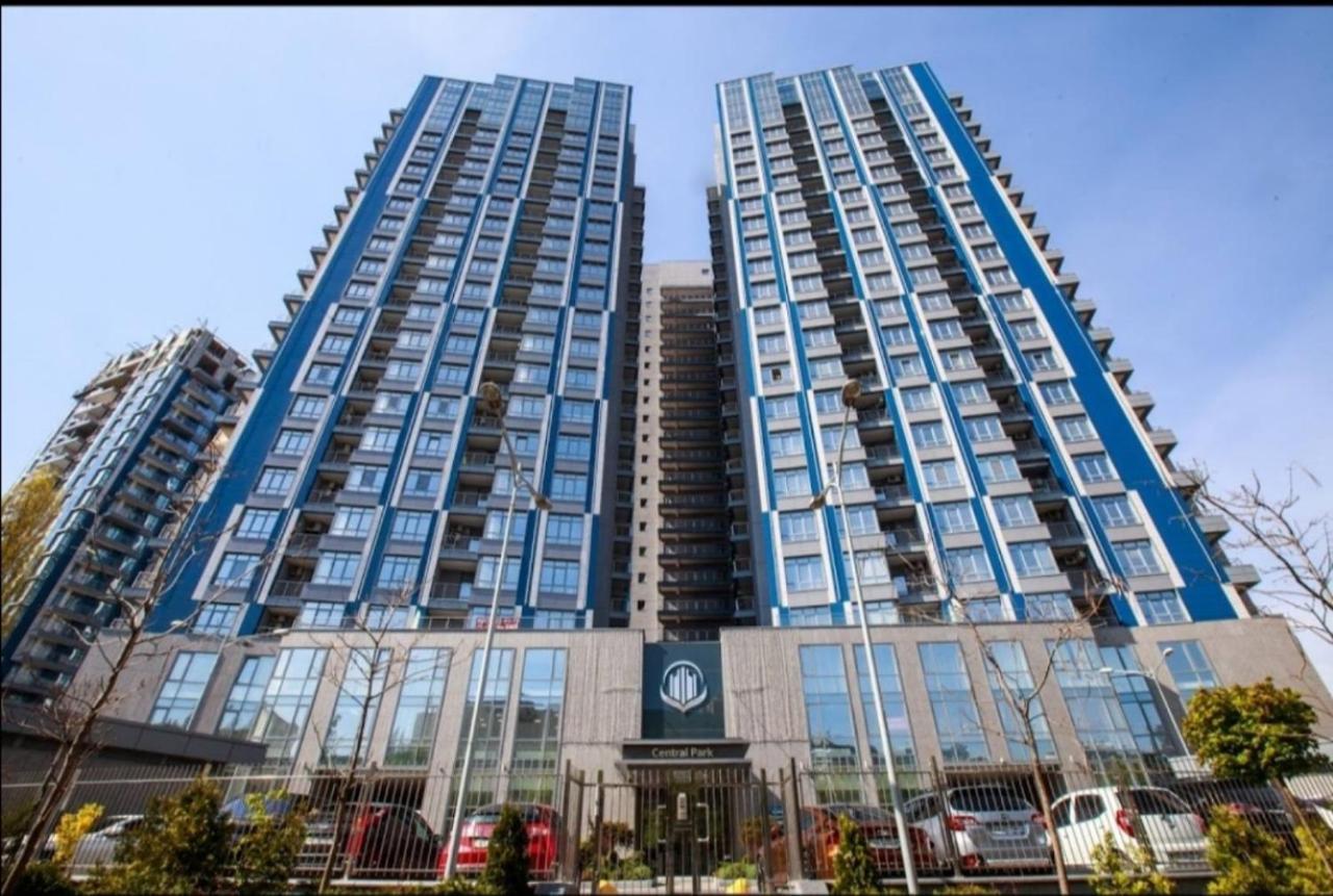 Petrovdom Apartaments 11-212 In Rc Central Park, 7 John Mccain Street Kiev Buitenkant foto