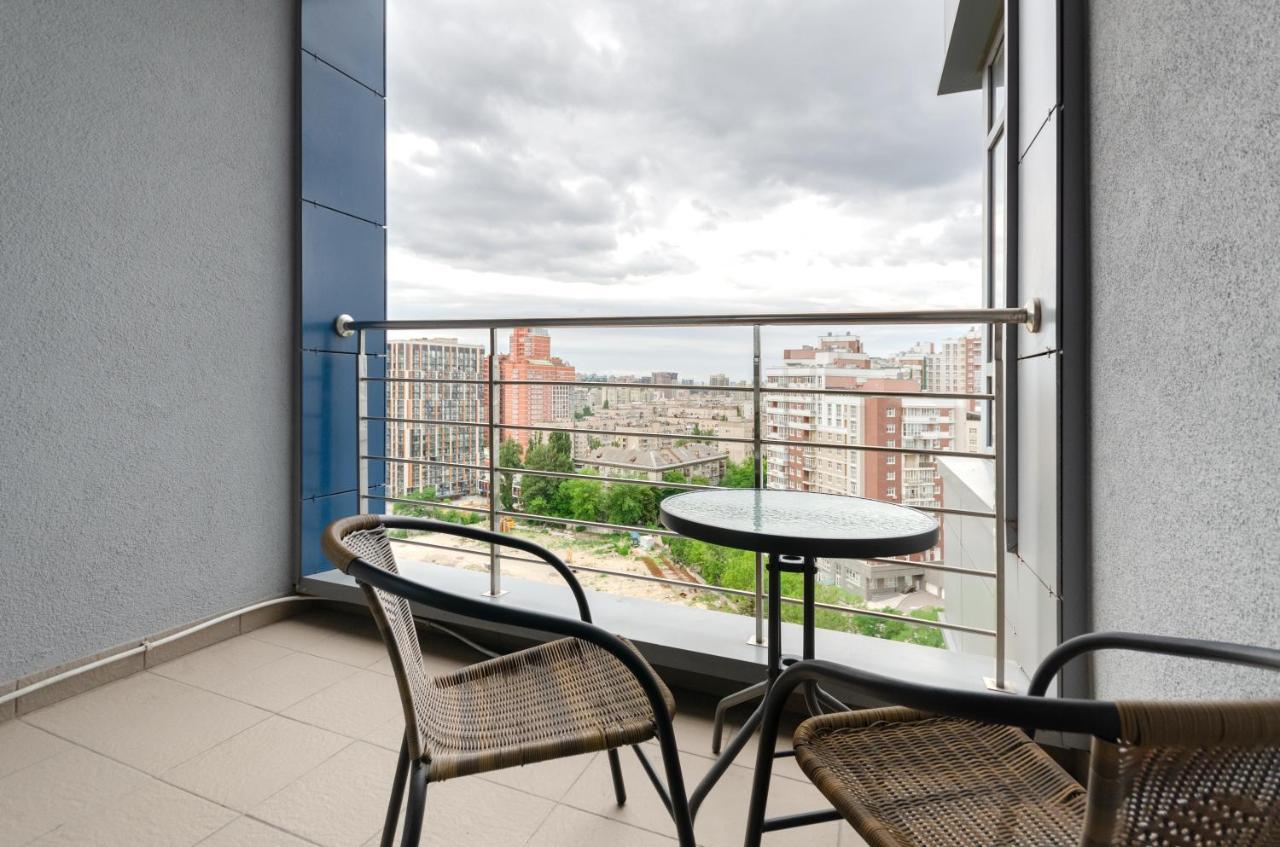 Petrovdom Apartaments 11-212 In Rc Central Park, 7 John Mccain Street Kiev Buitenkant foto