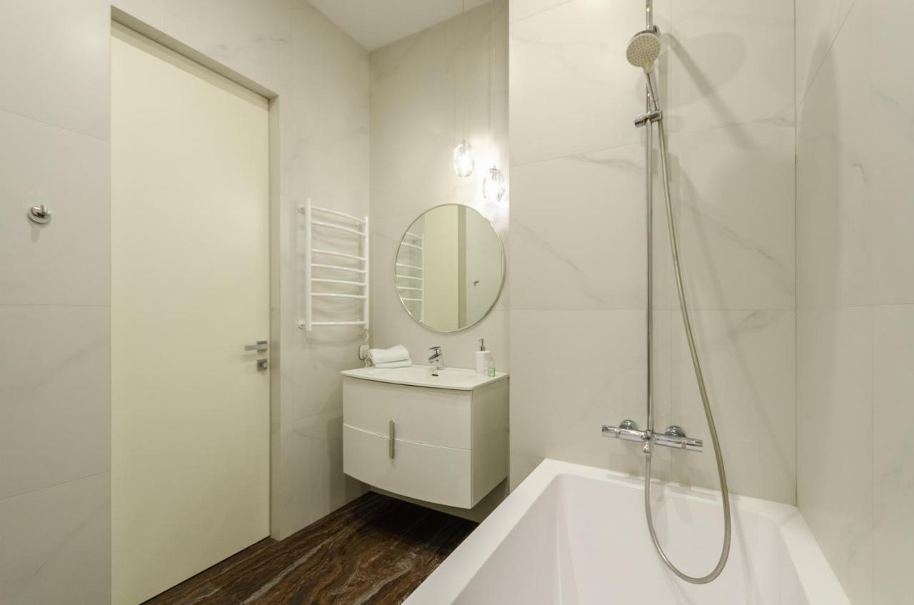 Petrovdom Apartaments 11-212 In Rc Central Park, 7 John Mccain Street Kiev Buitenkant foto